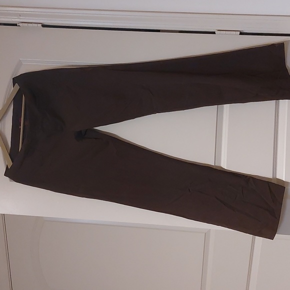 Nice and gorgeous women's pant. - Picture 2 of 5